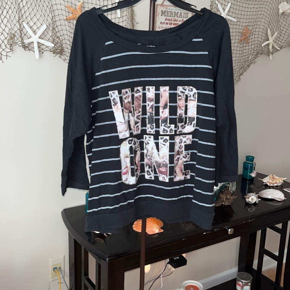 Womens XXL 3/4 sleeve shirt